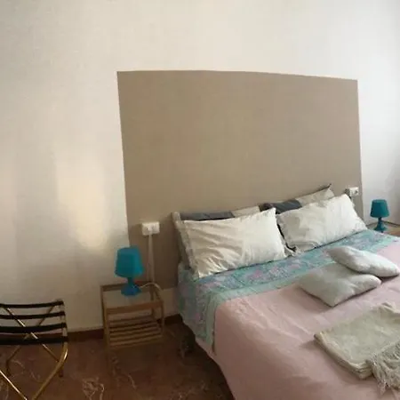 A Due Passi Dal Lumiere Nocleg ze śniadaniem Bolonia